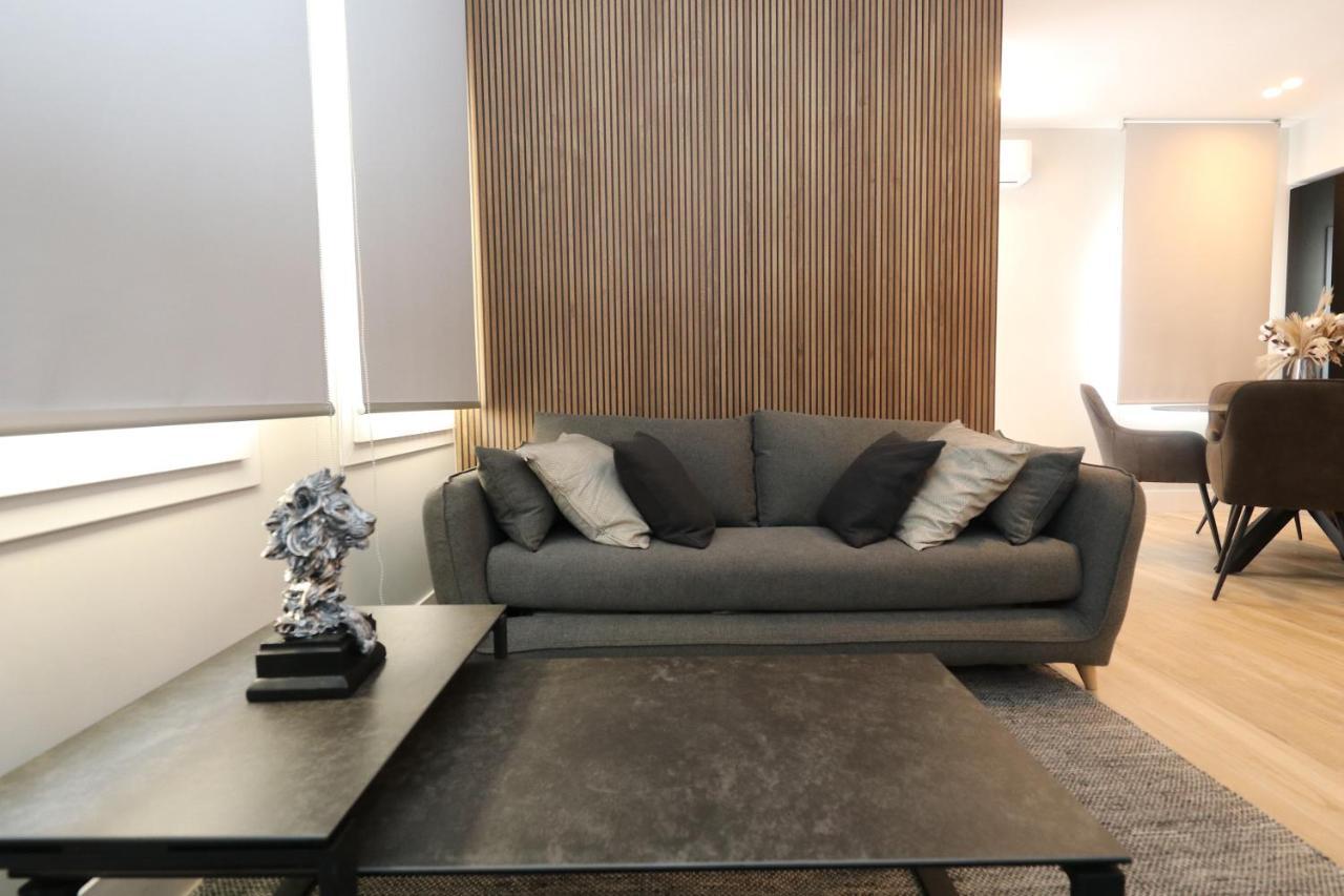 Luxurious Big Townhouse - Large Terrace - Historical Centre - Highest Quality - Fully Equipped - Renovated Apartment Olbia